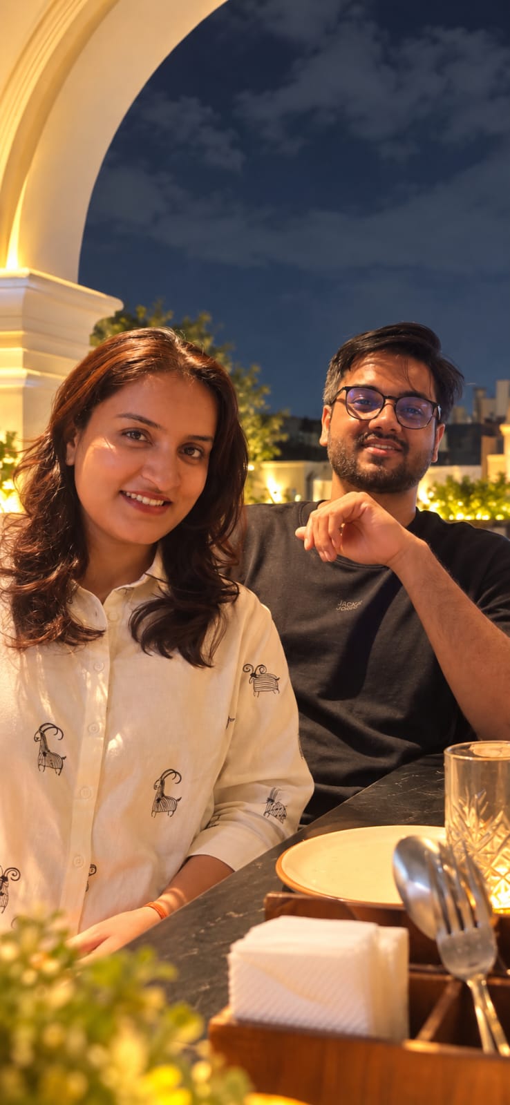 A candid selfie of Divya and Tushar